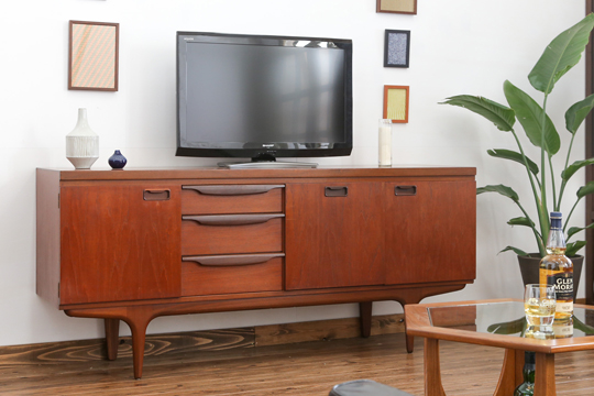 アンティーク家具　テレビ