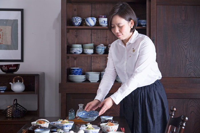 和食器　水屋箪笥